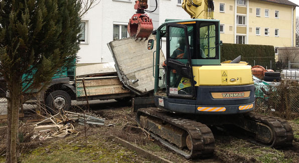 Wilfried Grawunder - beim Abbruch einer Betonterrasse...